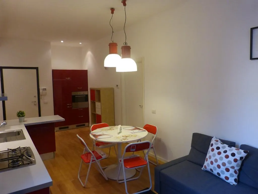 Suite Parigi 15 Bologna Italy